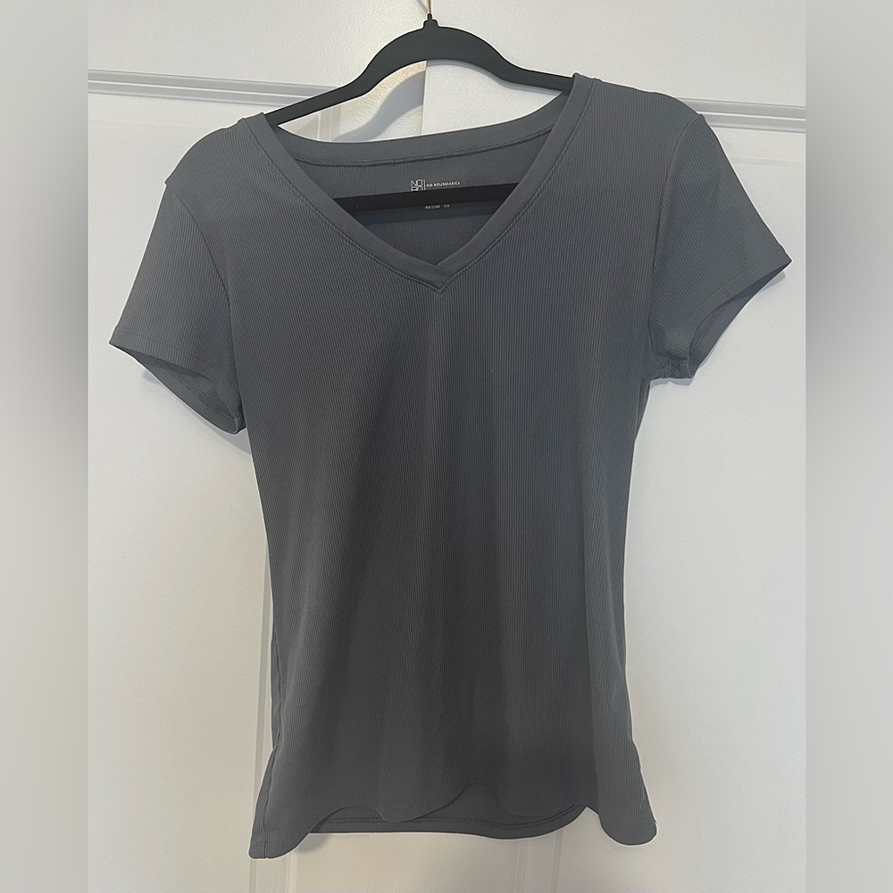 Stretchy Basic V-neck